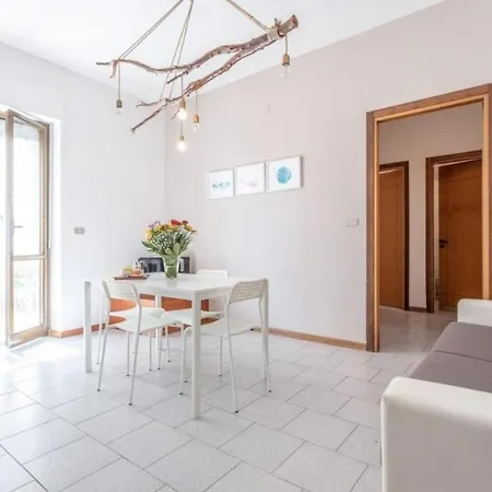 Apartment Casa Trentapassi Rivabella 2-6 Posti Letto